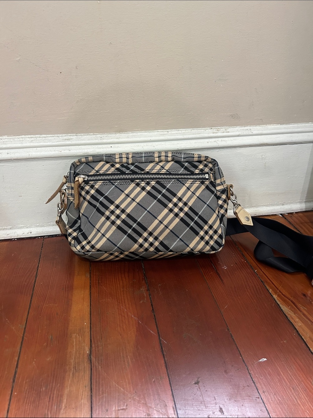 Burberry Blue Label Check Nova Crossing crossbody - Picture 3 of 17
